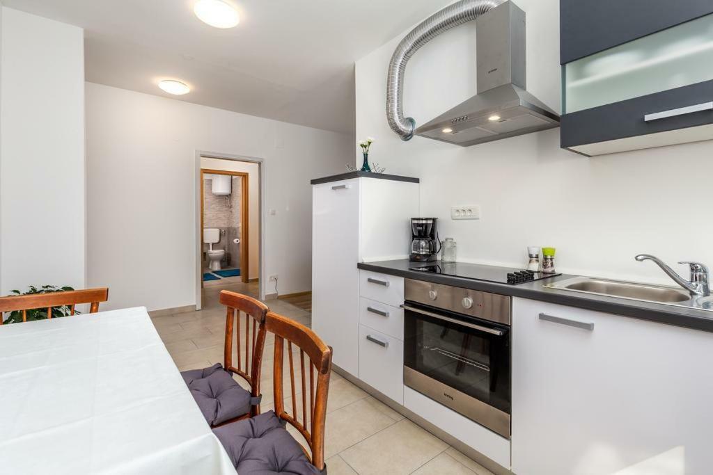 Apartment Roza, Sea View, Free Parking Ičići 외부 사진